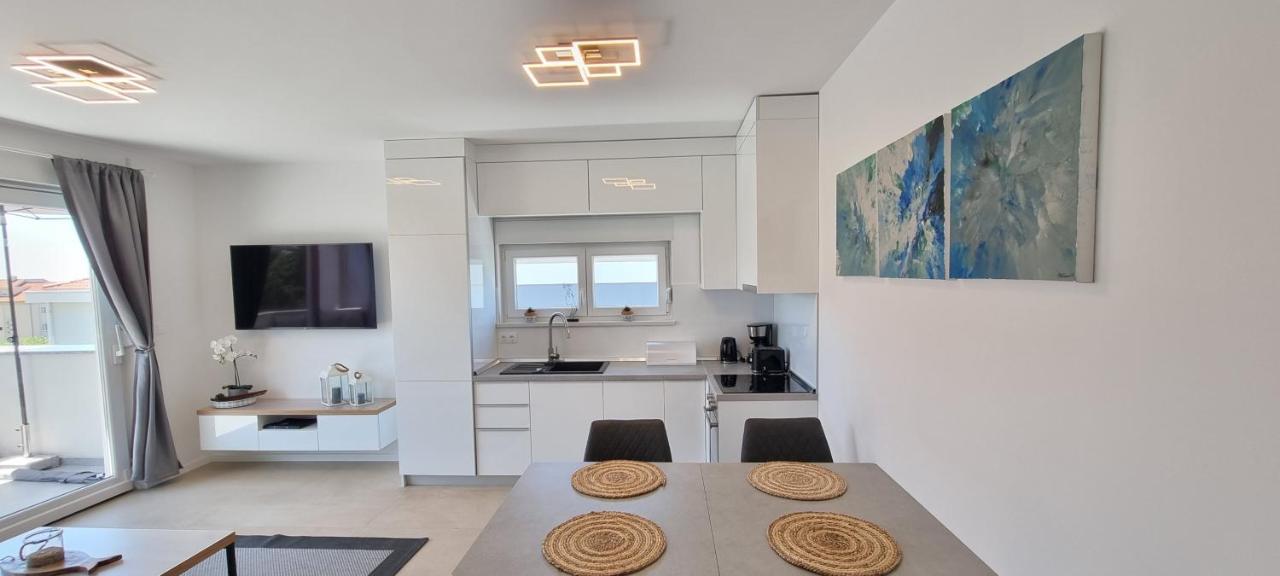Nova Excellence Apartment โนวาลยา ภายนอก รูปภาพ