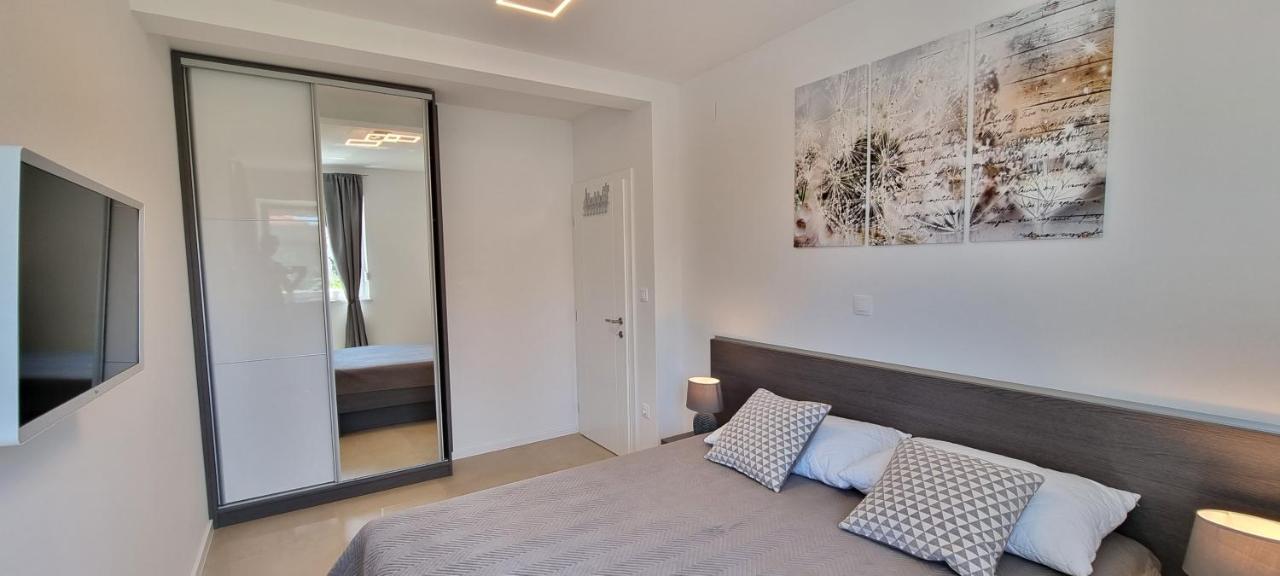 Nova Excellence Apartment โนวาลยา ภายนอก รูปภาพ