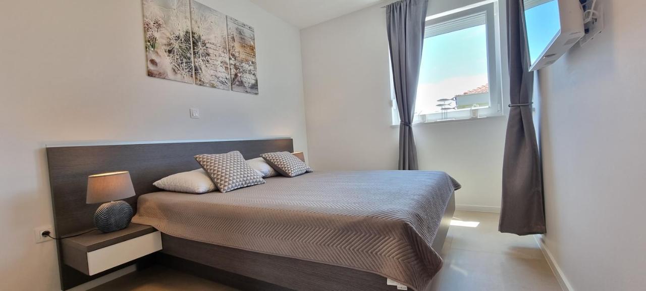 Nova Excellence Apartment โนวาลยา ภายนอก รูปภาพ