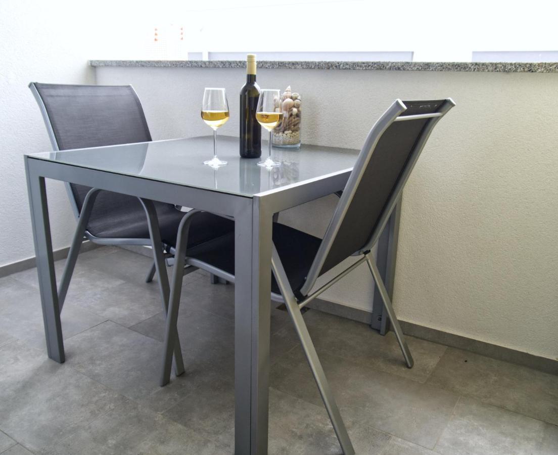 Nova Excellence Apartment โนวาลยา ภายนอก รูปภาพ