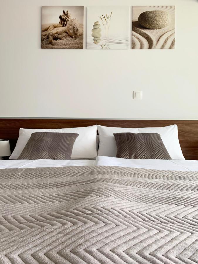 Nova Excellence Apartment โนวาลยา ภายนอก รูปภาพ