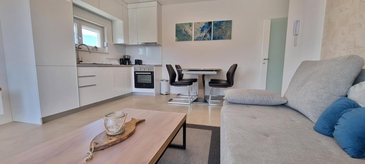 Nova Excellence Apartment โนวาลยา ภายนอก รูปภาพ